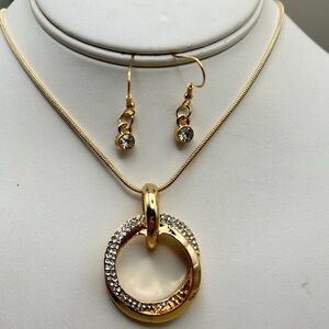 Elegant Gold and Silver Necklace and Earring Set